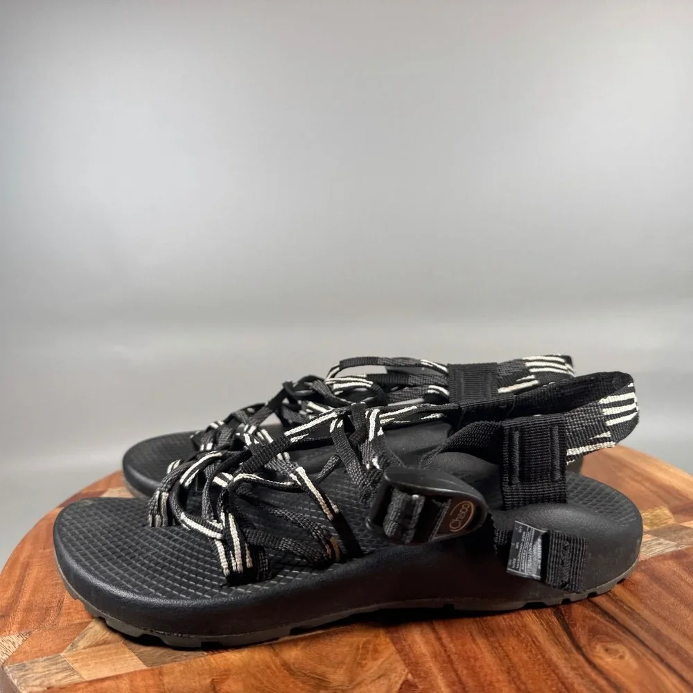 Chaco Z Cloud X2 Sandals Womens 7 Black White Double Strap Toe Loop Hiking Trail